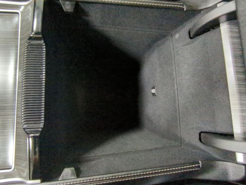 Used 2023 Jeep Wagoneer Series III w/ Preferred Equipment Group image 17