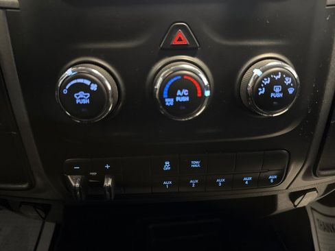 Used 2016 RAM 3500 Tradesman w/ Chrome Appearance Group image 22