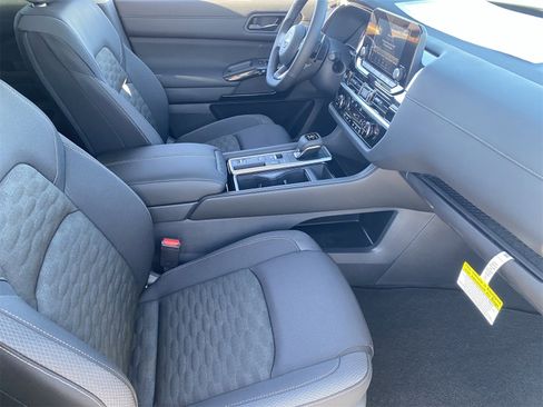 New 2025 Nissan Pathfinder SV w/ Black Appearance Package image 12
