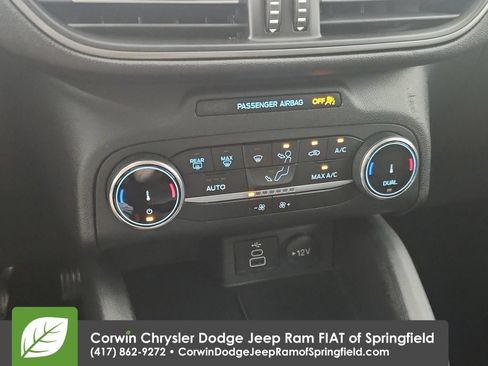 Used 2025 Ford Escape Active AWD/4WD image 25