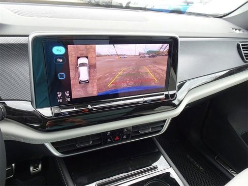 New 2025 Volkswagen Atlas Cross Sport SEL Premium R-Line image 20