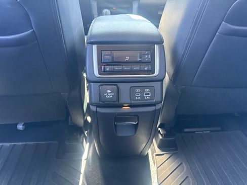 Certified 2024 Subaru Ascent Touring AWD/4WD image 27