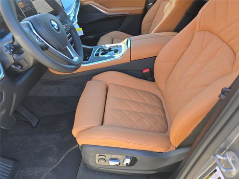 New 2026 BMW X5 xDrive50e w/ Climate Comfort Package image 22