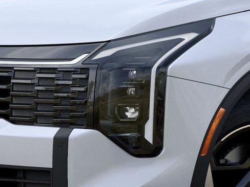 New 2026 Kia Sportage EX FWD image 10