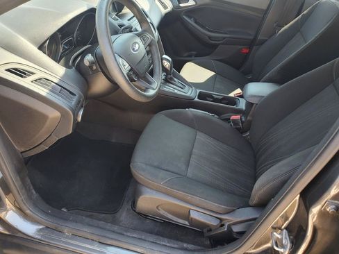 Used 2016 Ford Focus SE FWD image 14