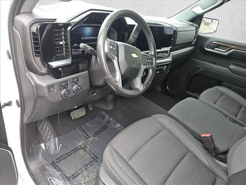 Used 2023 Chevrolet Silverado 1500 LT AWD/4WD image 14