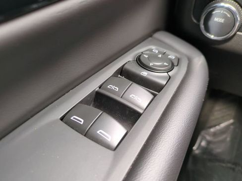 Used 2025 Chevrolet Suburban LT AWD/4WD image 28