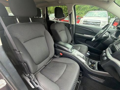 Used 2017 Dodge Journey SXT w/ Blacktop Package AWD/4WD image 9
