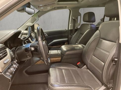 Used 2019 GMC Yukon XL Denali w/ Denali Ultimate Package image 13