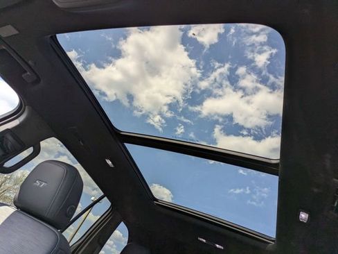 New 2026 Buick Enclave Sport Touring w/ Power Package FWD image 24