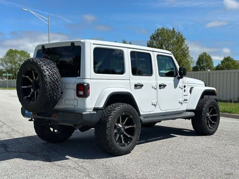 Used 2019 Jeep Wrangler Unlimited Sahara w/ Uconnect 4C Nav & Sound Group AWD/4WD image 7