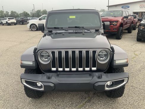 Used 2020 Jeep Wrangler Unlimited Sahara AWD/4WD image 3