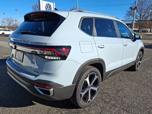 New 2026 Volkswagen Taos SEL image 4