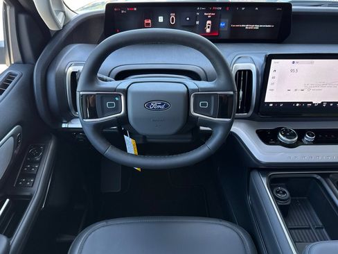 New 2026 Ford Expedition Active AWD/4WD image 16
