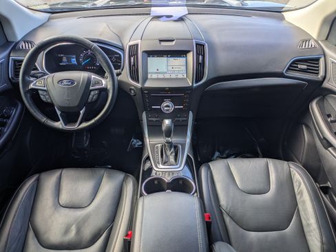 Certified 2018 Ford Edge Titanium w/ Equipment Group 301A FWD image 18