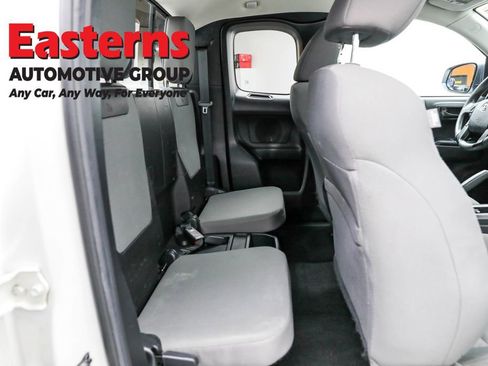 Used 2022 Toyota Tacoma SR w/ SR Convenience Package image 21