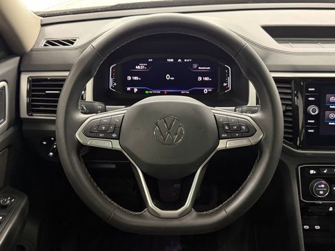 Used 2022 Volkswagen Atlas SE w/ Panoramic Sunroof Package image 17