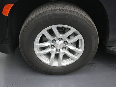 Used 2023 Chevrolet Tahoe LS RWD image 9