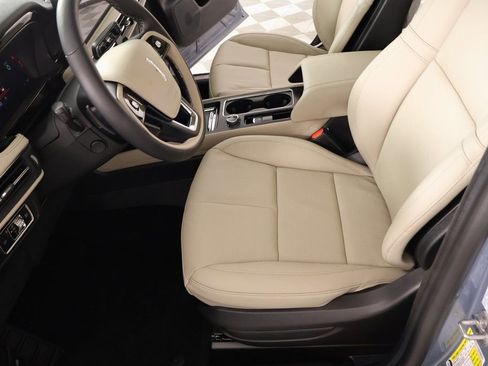 New 2026 Lincoln Corsair Premiere FWD image 12