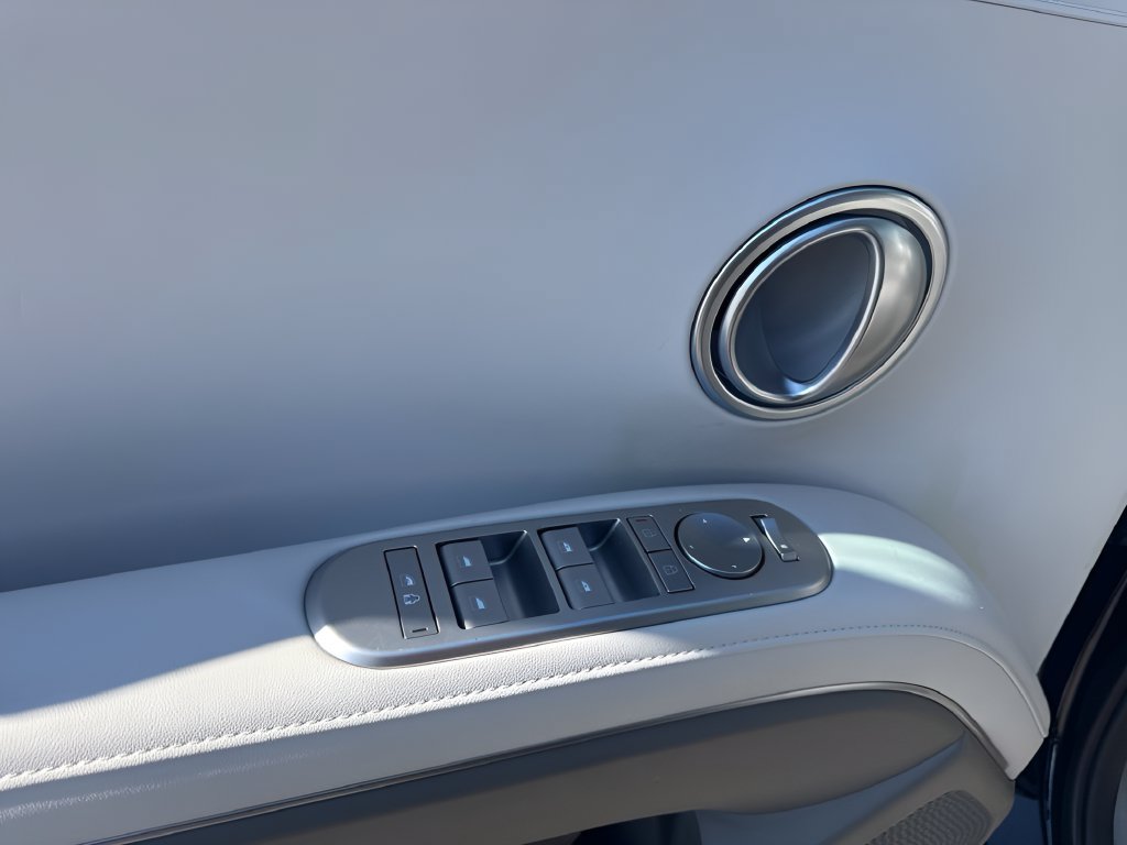 Used 2026 Hyundai Palisade SEL FWD image 26