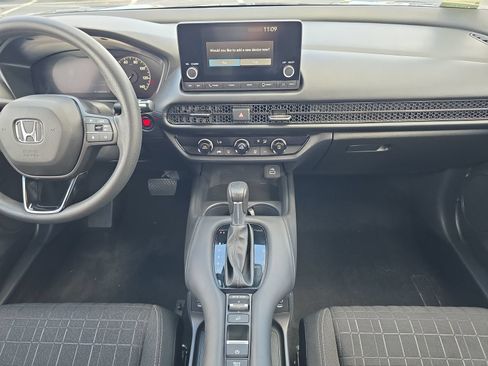 Certified 2025 Honda HR-V LX image 11