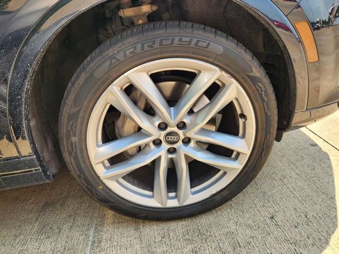 Used 2017 Audi Q7 3.0T Prestige AWD/4WD image 8