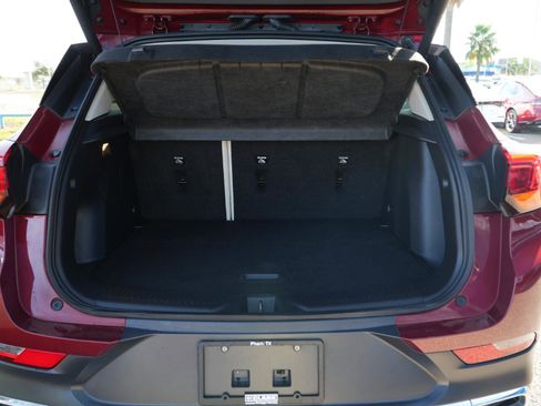 Used 2023 Buick Encore GX Essence w/ Experience Buick Package image 8