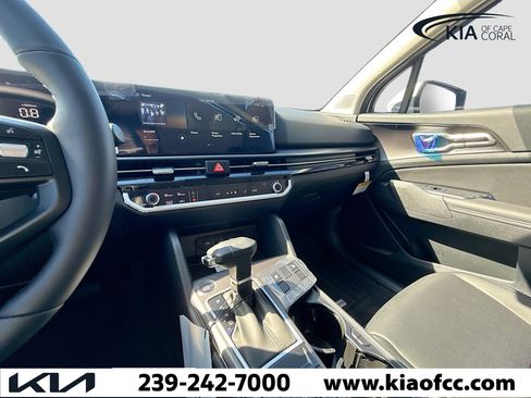 New 2026 Kia Sportage EX image 25