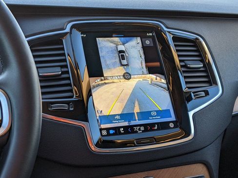 Certified 2025 Volvo XC90 T8 Plus w/ Protection Package Premier image 17