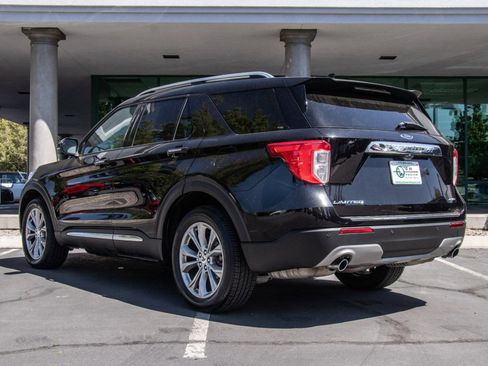 Used 2023 Ford Explorer Limited w/ Equipment Group 301A image 5