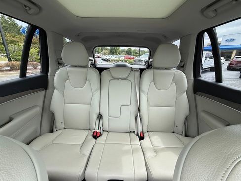 Used 2023 Volvo XC90 B6 Plus w/ Protection Package Premier image 17