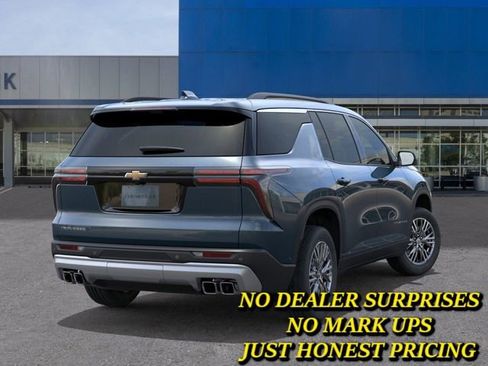 New 2026 Chevrolet Traverse LT w/ Driver Confidence Package FWD image 4