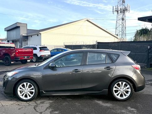 Used 2011 MAZDA MAZDA3 s Sport FWD image 3