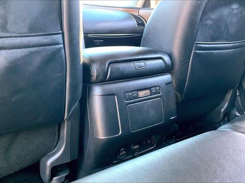 Used 2023 Nissan Armada SL image 34