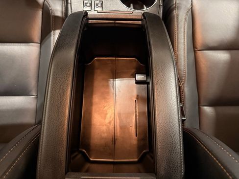 Used 2018 Toyota Highlander XLE image 30