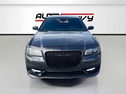 Used 2023 Chrysler 300 S image 2