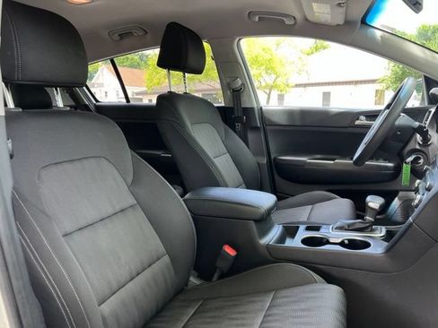 Used 2022 Kia Sportage LX AWD/4WD image 24