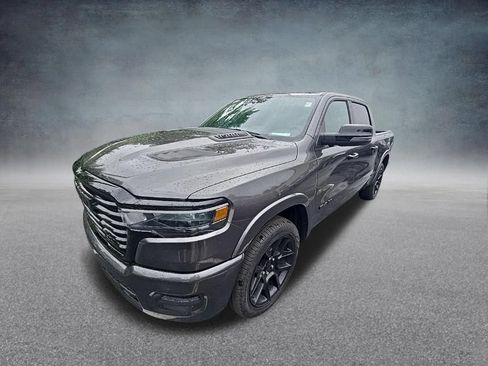 Used 2025 RAM 1500 Laramie w/ Night Edition AWD/4WD image 4