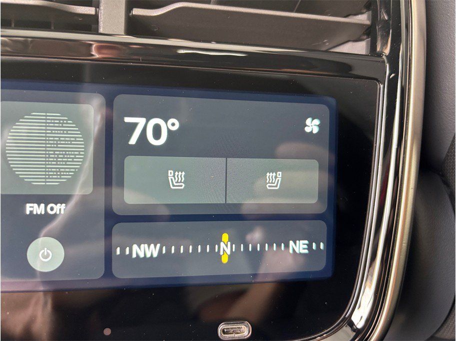 Used 2022 Rivian R1T Adventure AWD/4WD image 34