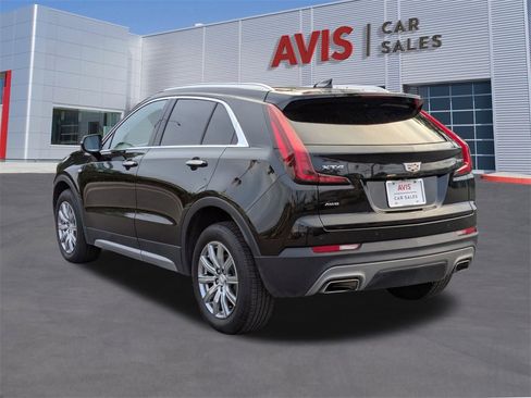 Used 2023 Cadillac XT4 Premium Luxury image 9