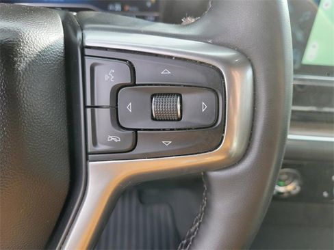 Used 2023 Chevrolet Silverado 1500 LT image 28