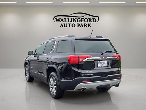 Used 2017 GMC Acadia SLE image 6