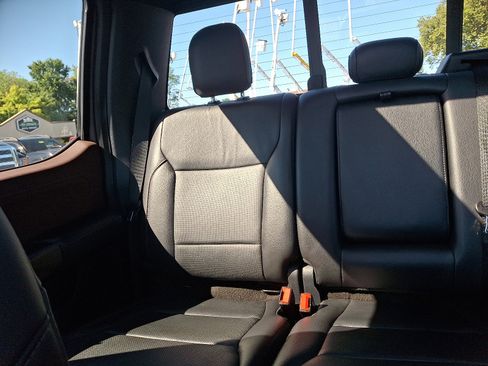 Used 2021 Ford F150 Lariat w/ Equipment Group 502A High image 18