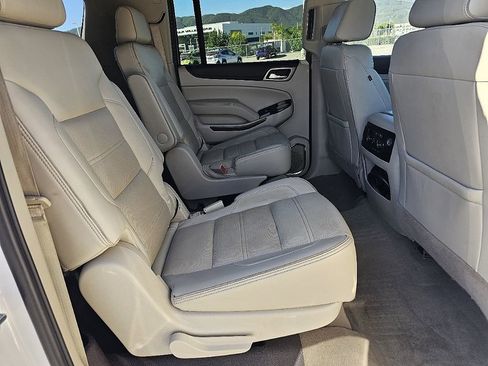 Used 2019 GMC Yukon XL Denali w/ Denali Ultimate Package image 23