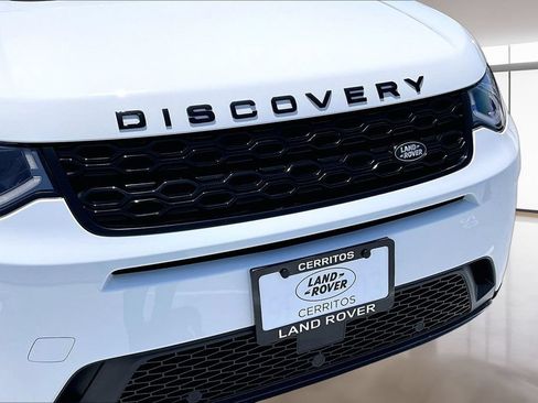 Used 2023 Land Rover Discovery Sport SE AWD/4WD image 31