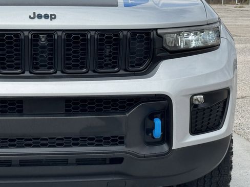 Used 2022 Jeep Grand Cherokee Trailhawk image 5