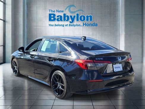 Used 2024 Honda Civic Sport image 3