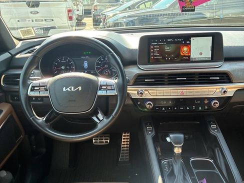 Used 2022 Kia Telluride SX w/ SX Prestige Package AWD/4WD image 5