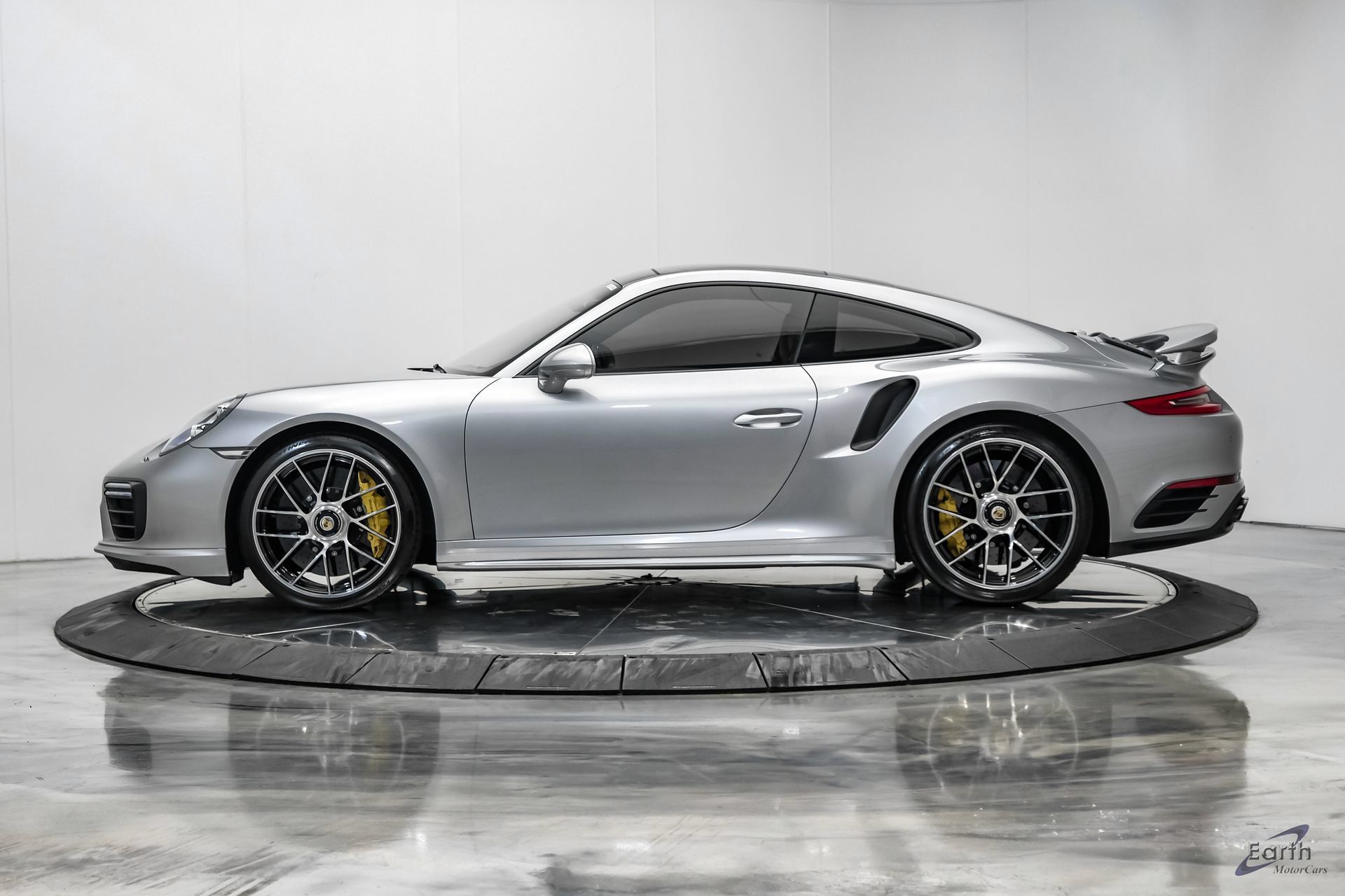 Used 2017 Porsche 911 Turbo S AWD/4WD image 6