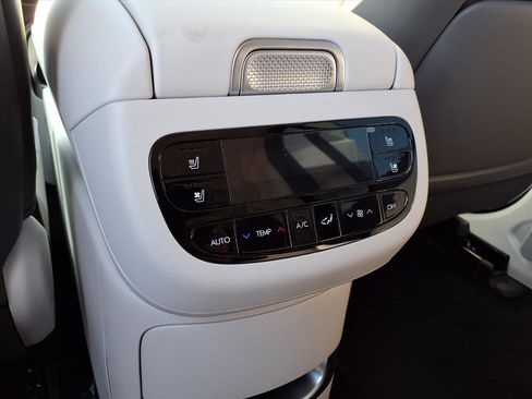 New 2026 Hyundai Ioniq 9 Limited image 7